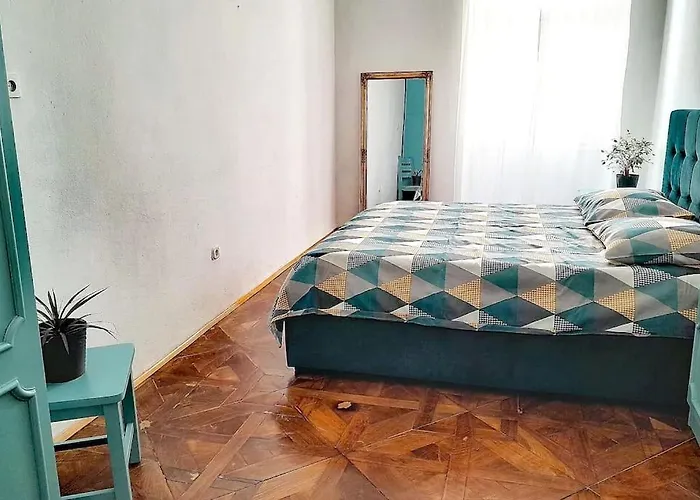 Spacious Mauro & Pia In Center Of Apartment