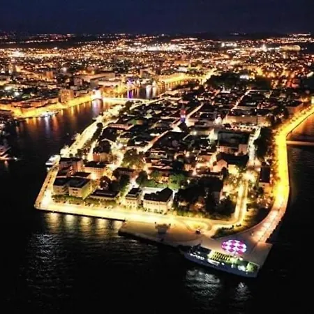 Spacious Mauro & Pia In Center Of Appartement Zadar