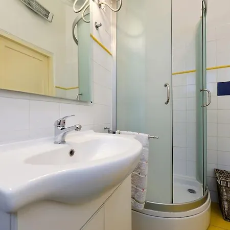 Spacious Mauro & Pia In Center Of *